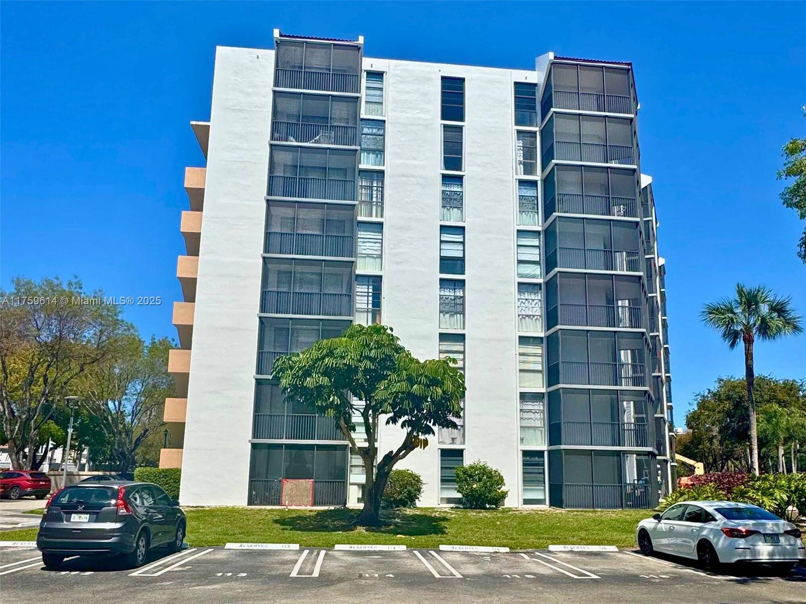 3101 N Country Club Dr #209, Aventura, FL 33180