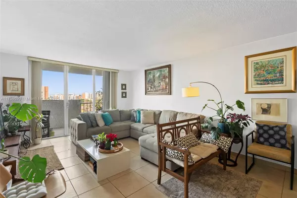 Aventura, FL 33160,2780 NE 183rd St #807