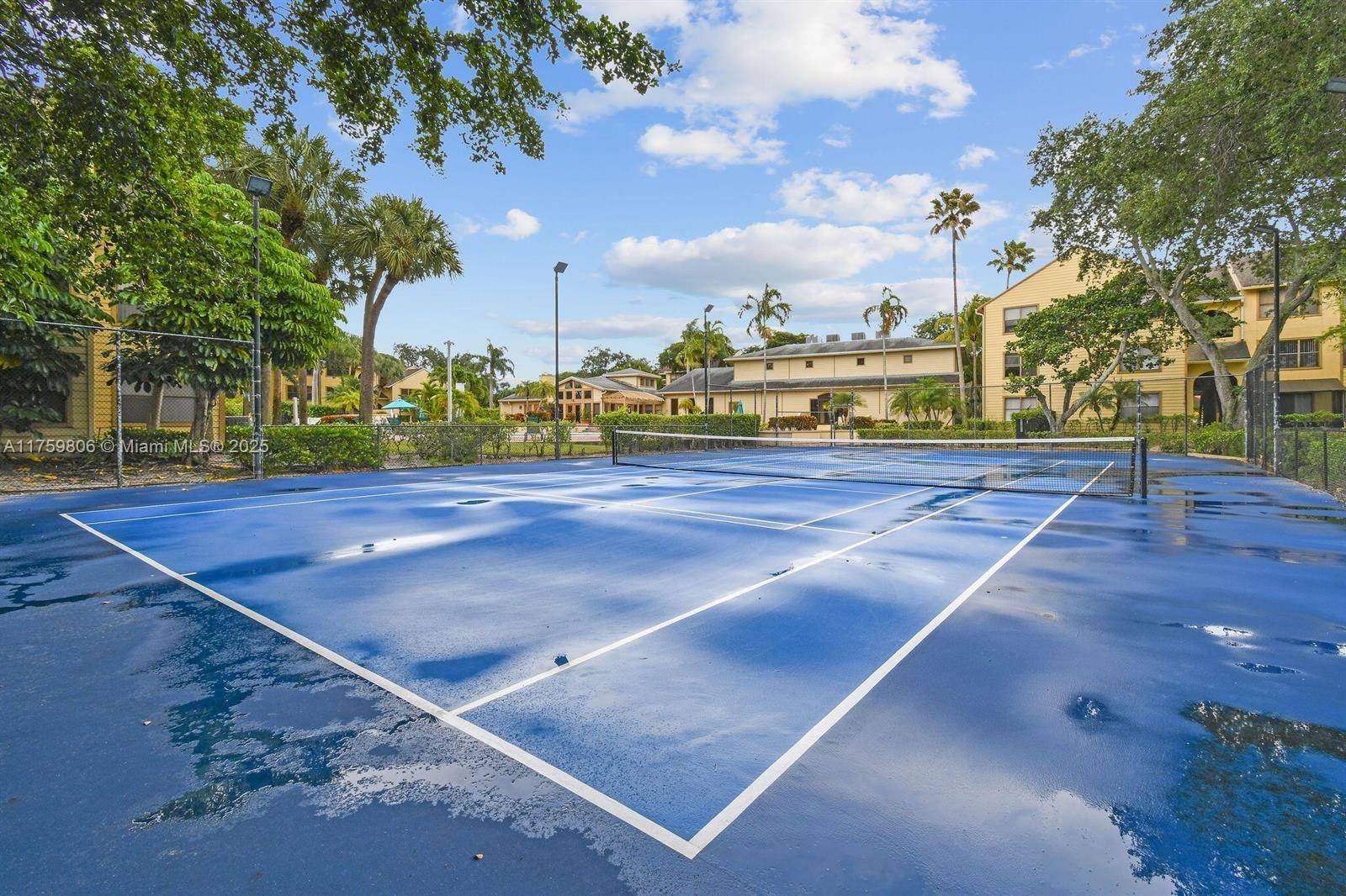 Boynton Beach, FL 33426,2313 N Congress Ave #26