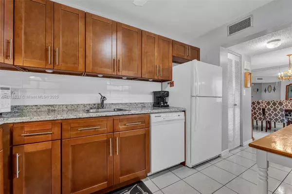 Lauderdale Lakes, FL 33319,4090 NW 42nd Ave #209