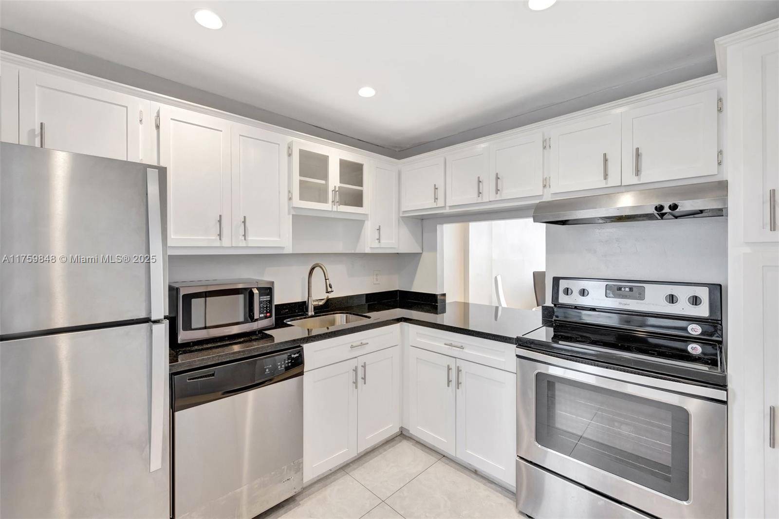 Hallandale Beach, FL 33009,3181 S Ocean Dr #405