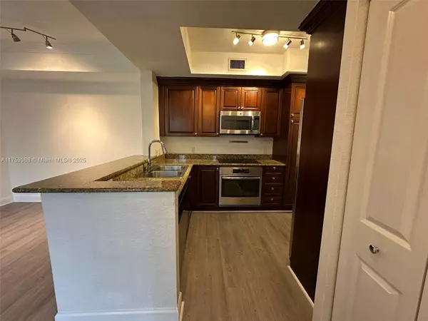 Boynton Beach, FL 33426,1660 Renaissance Commons Blvd #2424