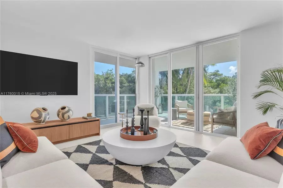 100 Bayview Dr #216, Sunny Isles Beach, FL 33160