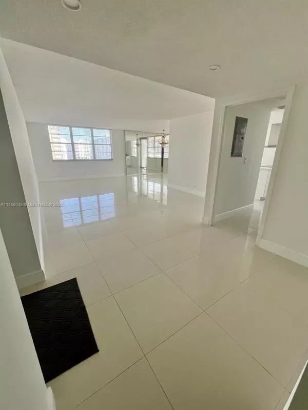 Sunny Isles Beach, FL 33160,251 174th St #1716