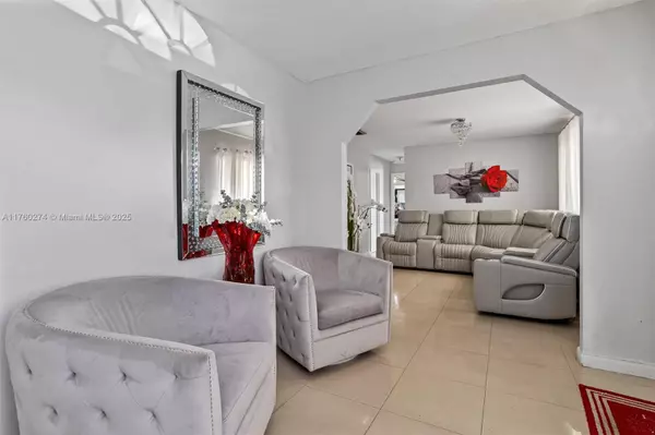 Hialeah, FL 33013,1002 E 20th St