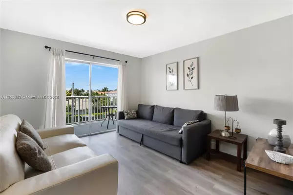 North Miami Beach, FL 33160,3527 NE 168th St #409