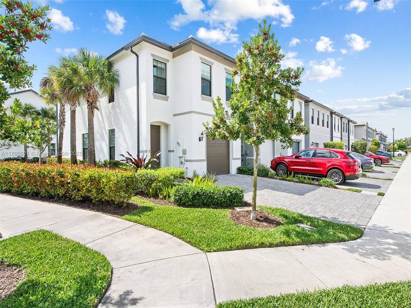 2102 N Appleton Cir N #2102, Oakland Park, FL 33309
