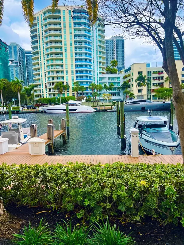600-610 Las Olas Blvd, Fort Lauderdale, FL 33312
