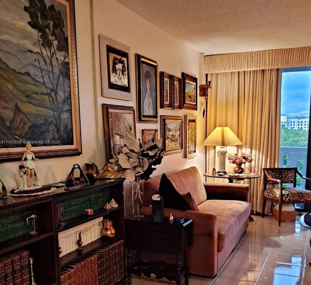 Key Biscayne, FL 33149,1121 Crandon Blvd #F405
