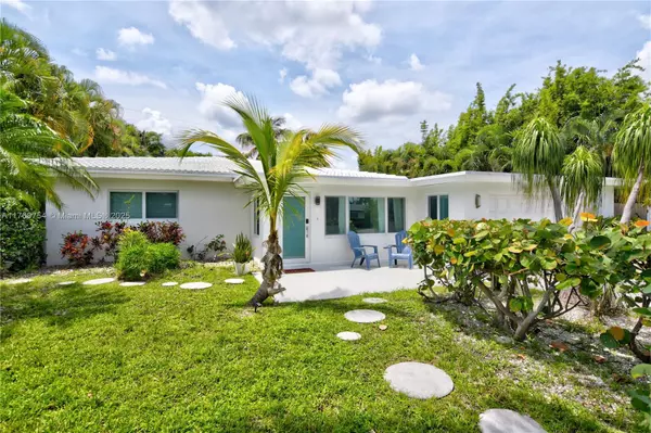 262 Bombay Ave, Lauderdale By The Sea, FL 33308