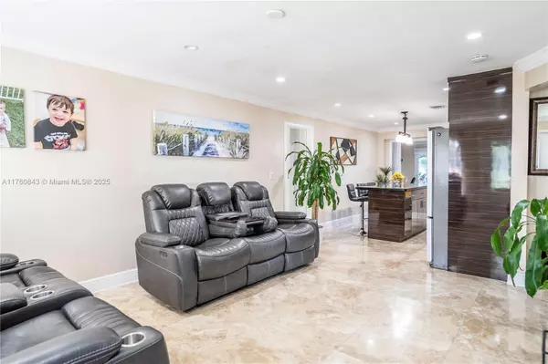 Hollywood, FL 33021,5627 Atlanta St