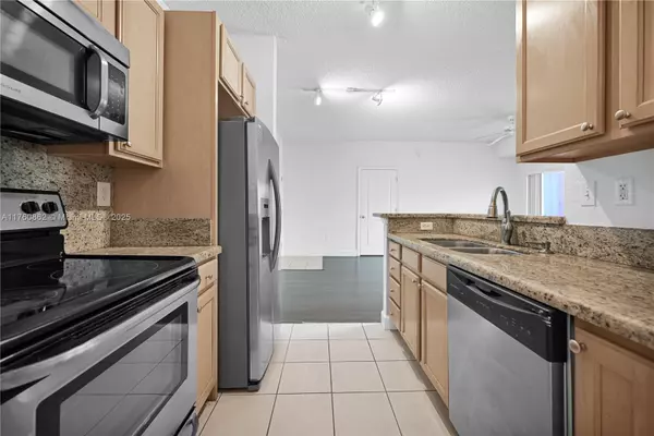 South Miami, FL 33143,6001 SW 70th St #514