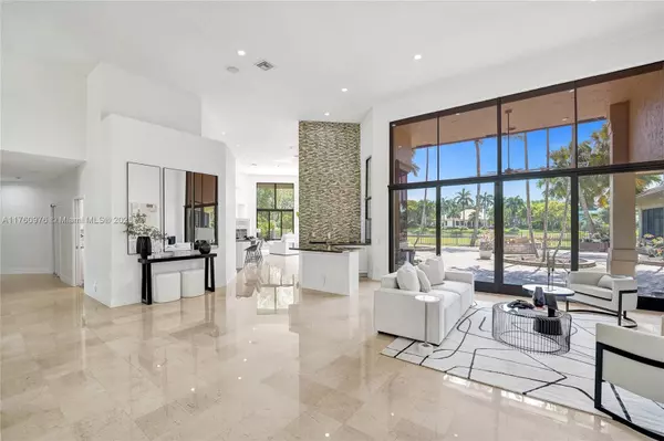 Weston, FL 33331,3320 Bridle Path Ln