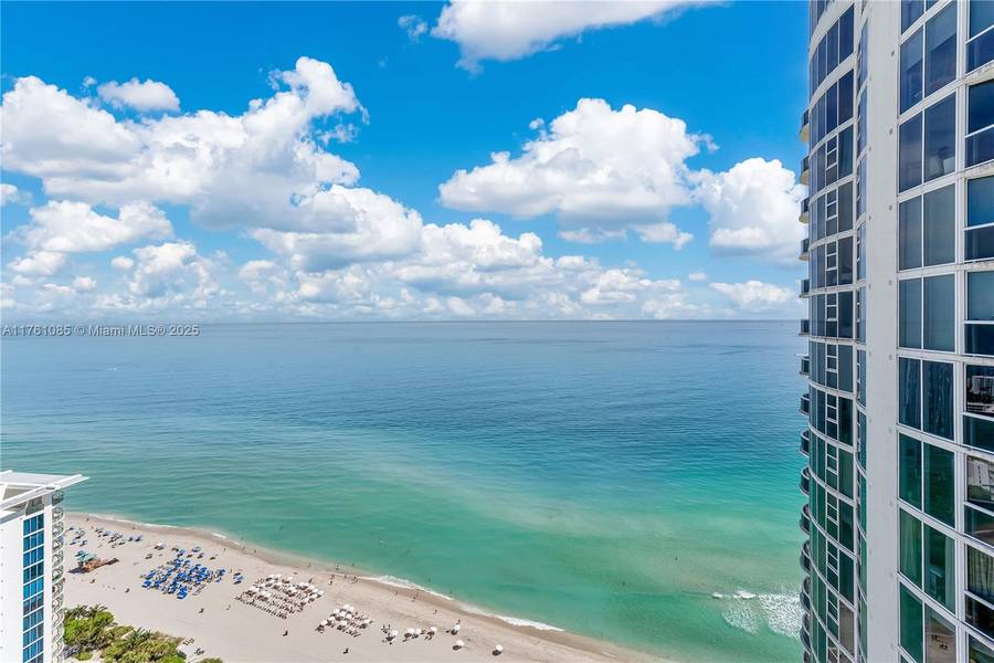 17201 Collins Ave #3708, Sunny Isles Beach, FL 33160