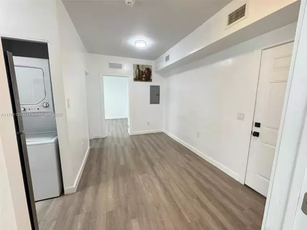 Miami, FL 33135,1936 SW 2nd St #9