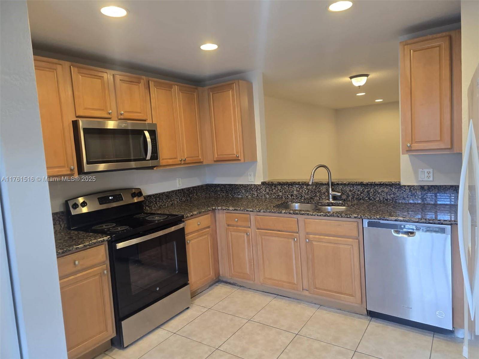 Tamarac, FL 33321,5923 Manchester Way #5923