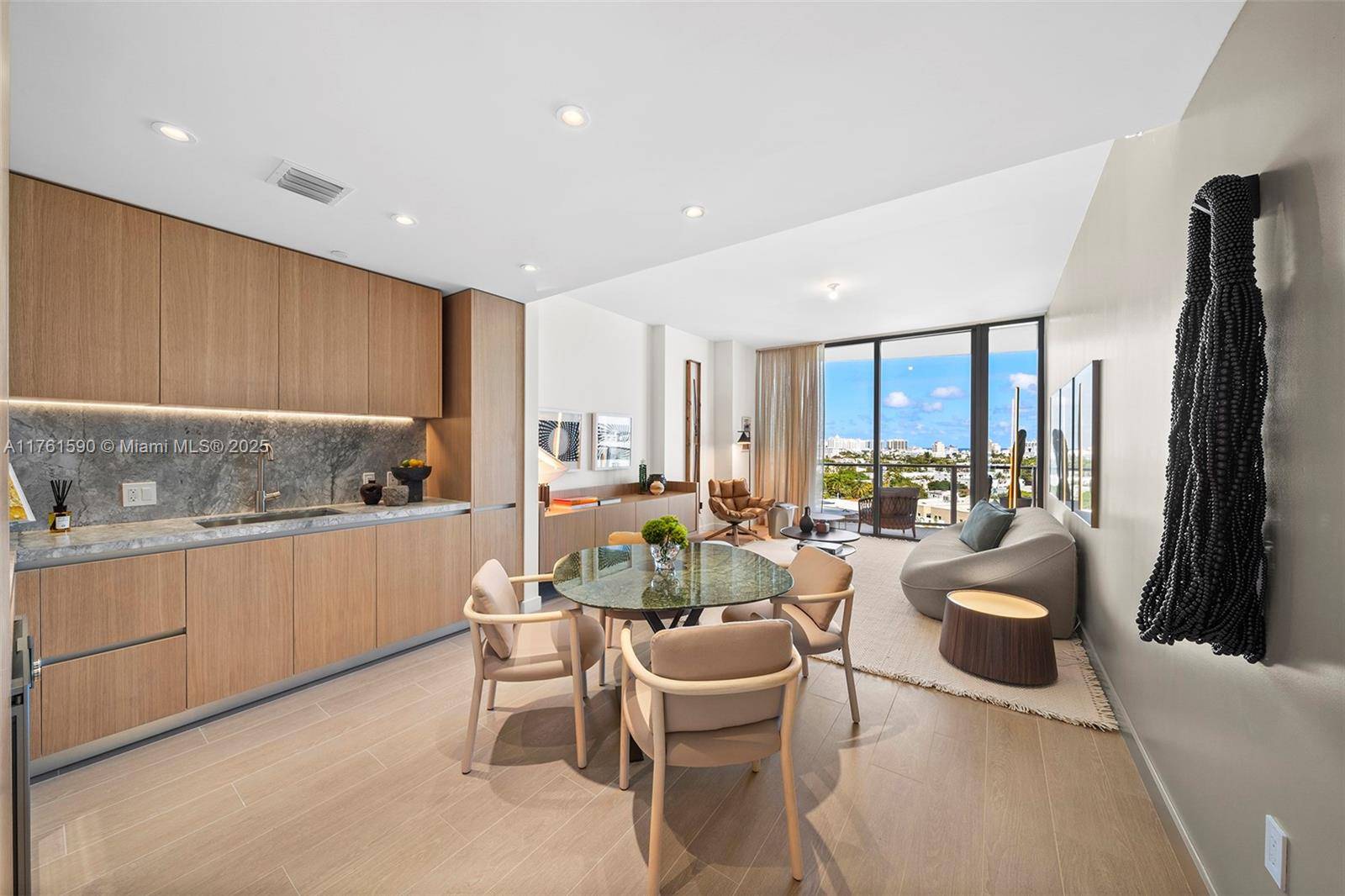 Miami Beach, FL 33139,500 Alton #1006
