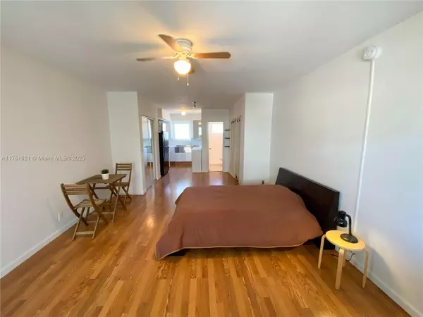 Miami Beach, FL 33139,158 Ocean Dr #306 A