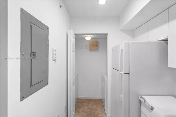 Pembroke Pines, FL 33025,11177 SW 8th St #207