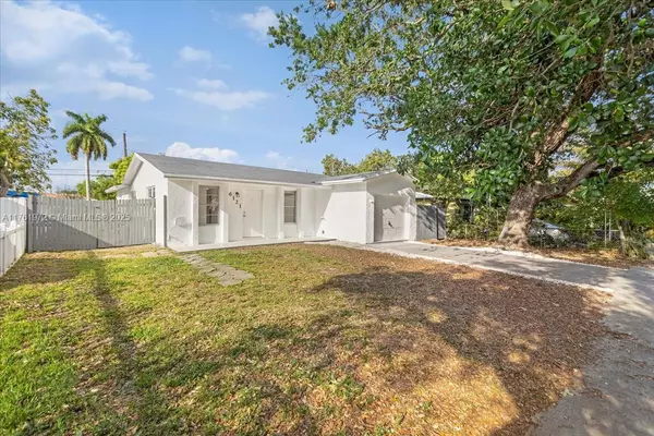 Hollywood, FL 33024,6121 Hayes St