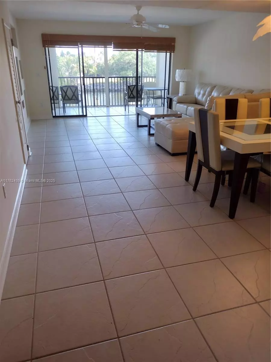 Delray Beach, FL 33483,240 Captains Walk #5140