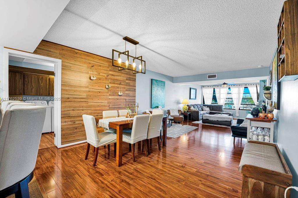 6049 Balboa Cir #302, Boca Raton, FL 33433