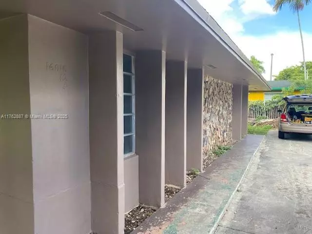 16010 NW 2nd Ave, Miami, FL 33169