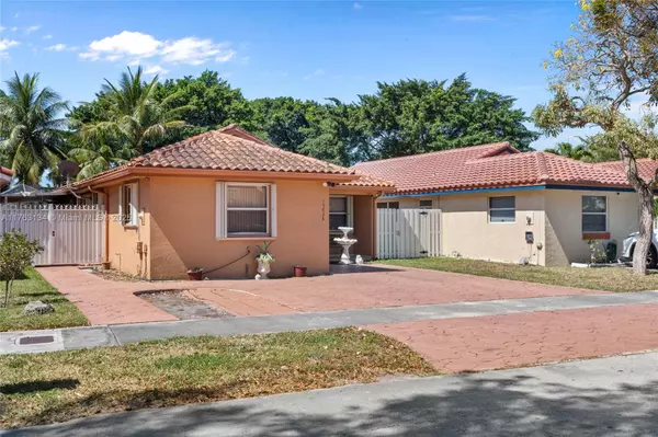 Hialeah, FL 33015,19826 W Lake Dr