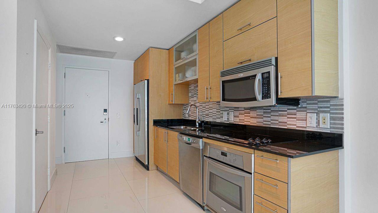 Miami, FL 33130,60 SW 13th St #3820