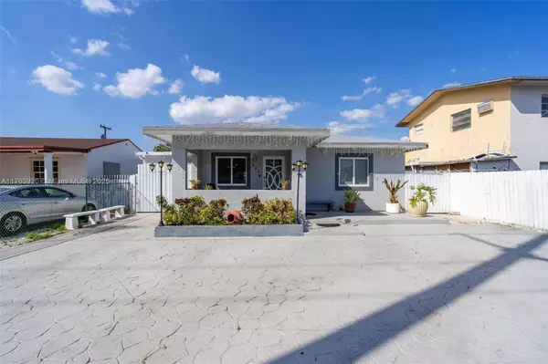 351 E 13th St, Hialeah, FL 33010