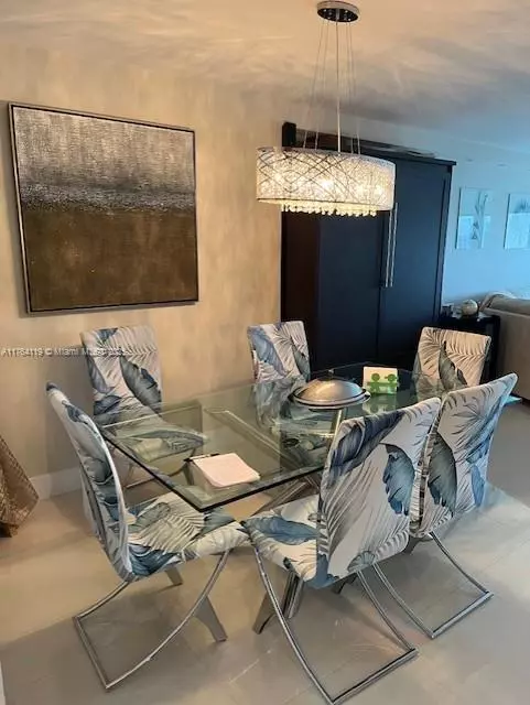 Hallandale Beach, FL 33009,3140 S Ocean Dr #1702