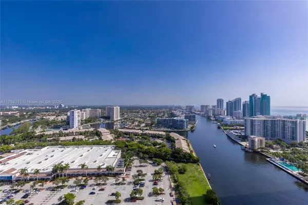 Hallandale Beach, FL 33009,2602 E Hallandale Beach Blvd #R3004