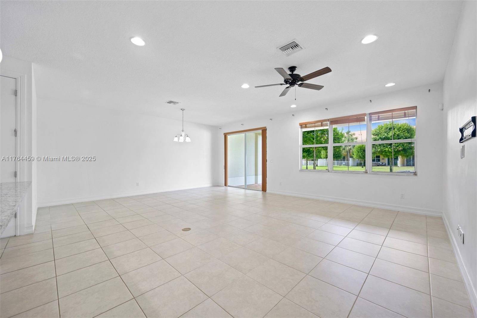 Royal Palm Beach, FL 33411,11941 Park Central #11941