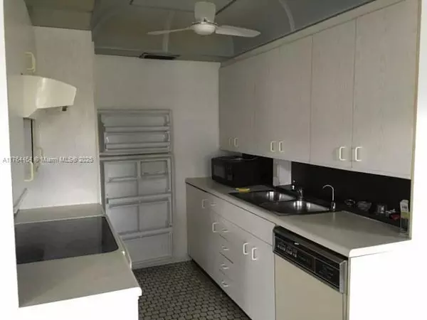 Boca Raton, FL 33434,2069 Exeter #D