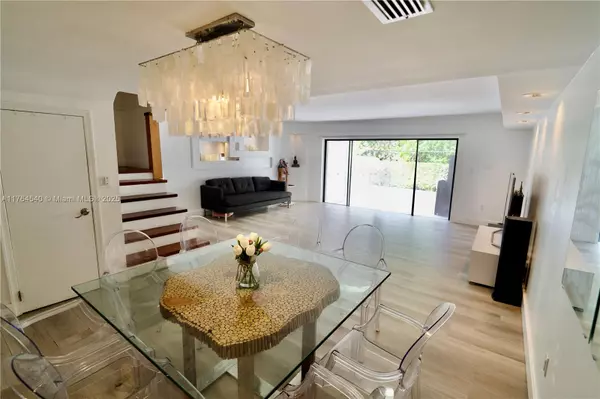 North Miami Beach, FL 33160,16432 NE 26th Ave #5