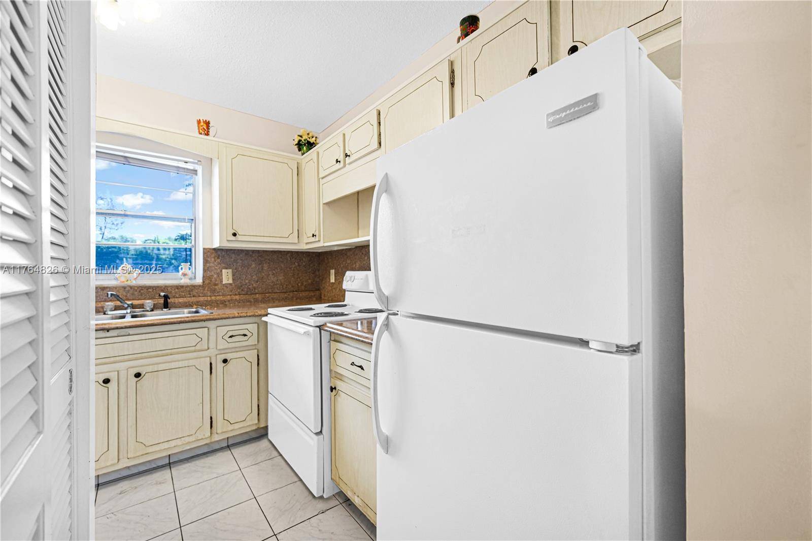 Hollywood, FL 33019,1300 N 12th Ct #6A
