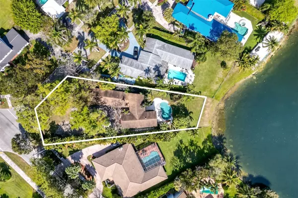 Pinecrest, FL 33156,13575 SW 72nd Ave