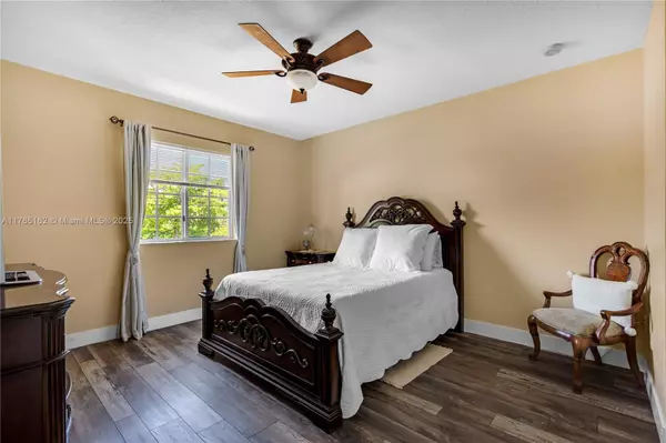 Pembroke Pines, FL 33024,1014 NW 100th Ave #7