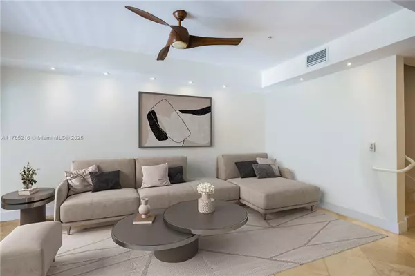 Miami Beach, FL 33139,1415 Sunset Harbour #203
