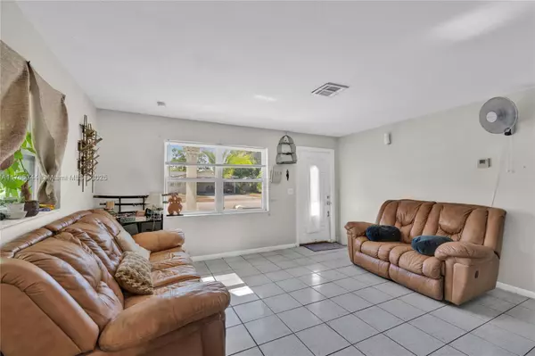Lauderhill, FL 33313,2670 NW 42nd Ter