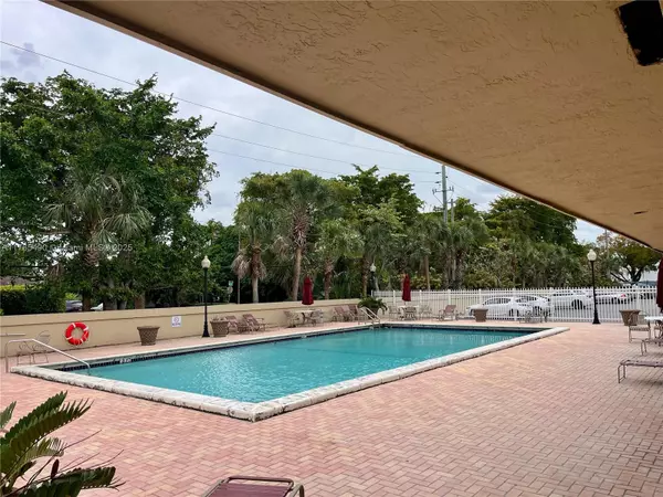 North Miami, FL 33181,1805 Sans Souci Blvd #202