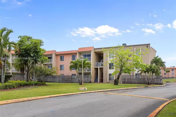 Doral, FL 33166,4920 NW 79th Ave #309