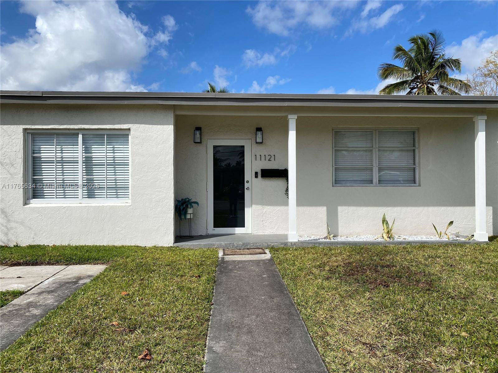 Miami, FL 33165,11121 SW 46th St