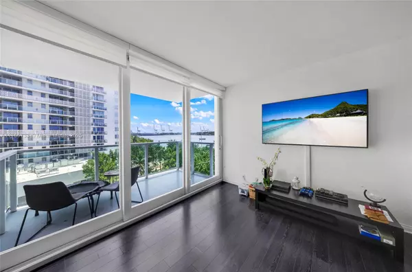 Miami Beach, FL 33139,1000 West Ave #426