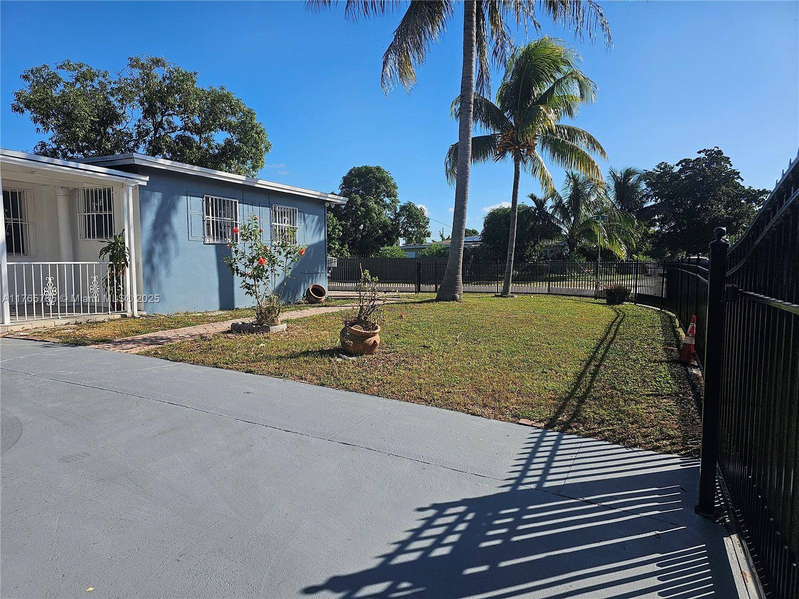 Miami Gardens, FL 33169,331 NW 195th Ter #Front