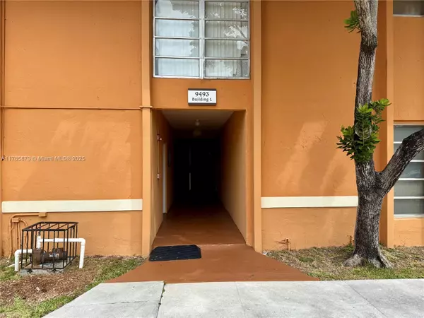 Miami, FL 33173,9493 SW 76th St #L3