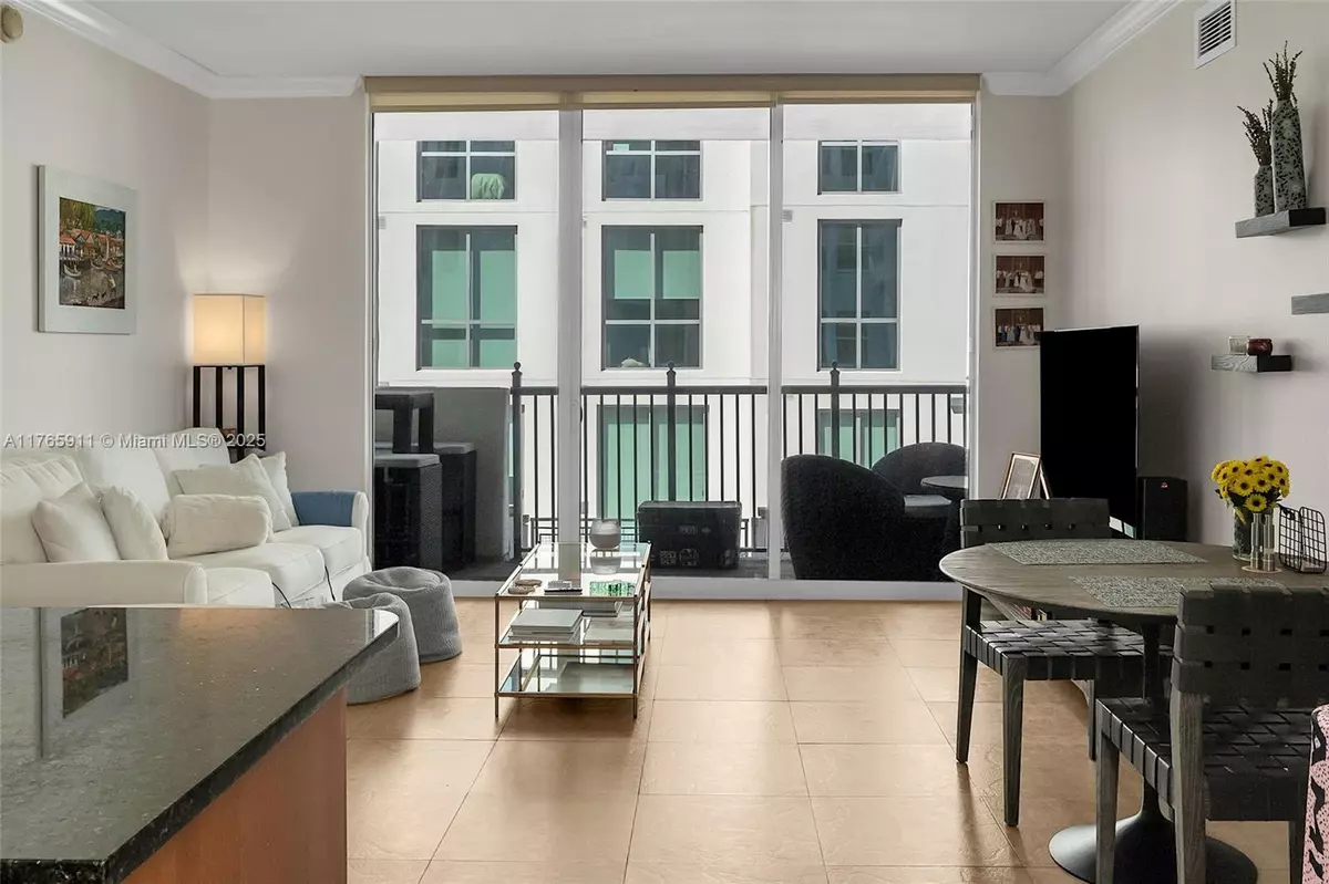 Coral Gables, FL 33146,4100 Salzedo St #605