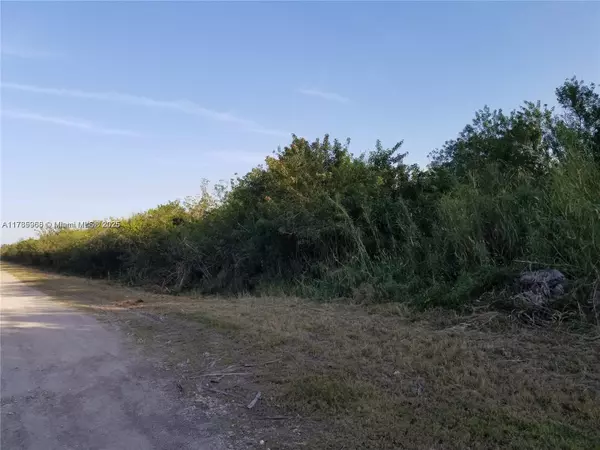 121 st sw, Unincorporated Dade, FL 33035
