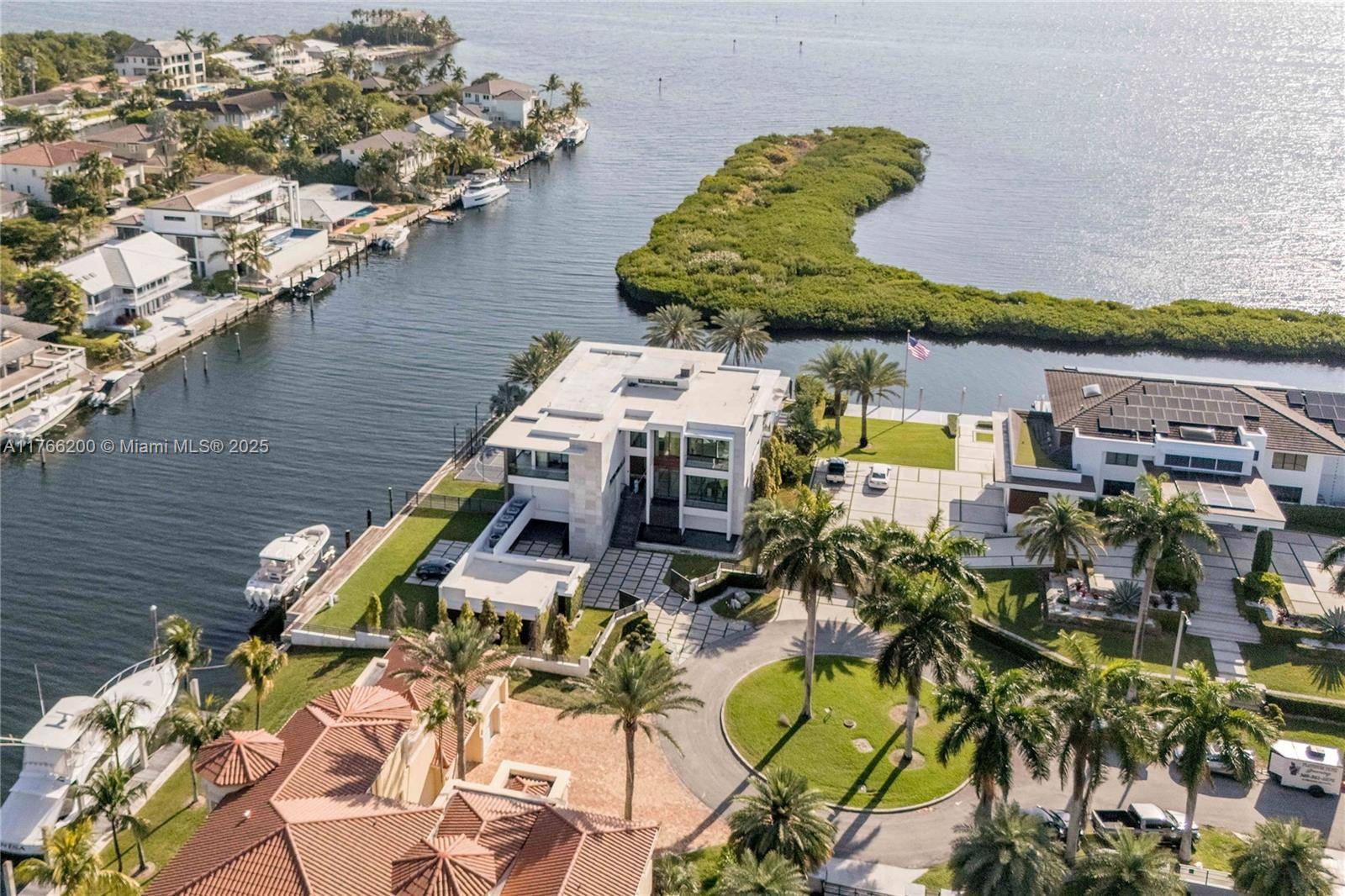 Coral Gables, FL 33156,13009 Mar St