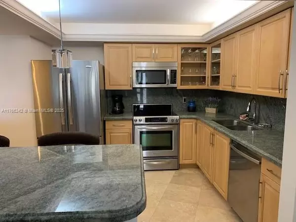 Lauderdale By The Sea, FL 33308,4900 N Ocean Blvd #1509